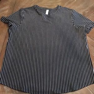 Lululemon 12 black white stripe tee